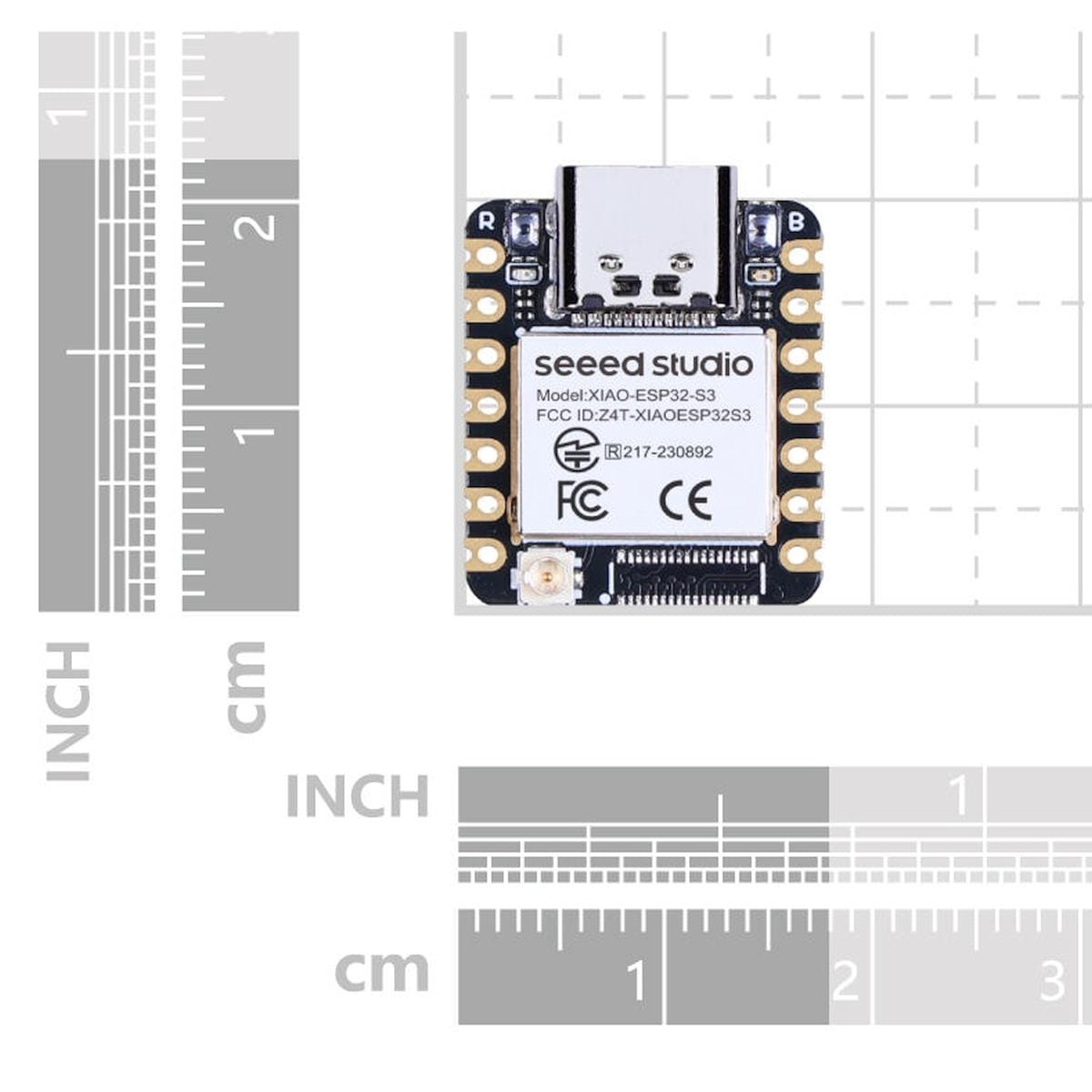 Seeed Studio XIAO ESP32-S3 kompakt fejlesztőpanel USB-C csatlakozóval, árnyékolt modullal és oldalsó forrasztópontokkal, centiméteres és hüvelykes mérőskála mellett bemutatva.