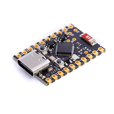 Fekete ESP32-C6 SuperMini mikrokontroller panel mérőskálán, USB-C csatlakozóval, forrpontokkal és tüskesorokkal, vezeték nélküli Arduino fejlesztésekhez.