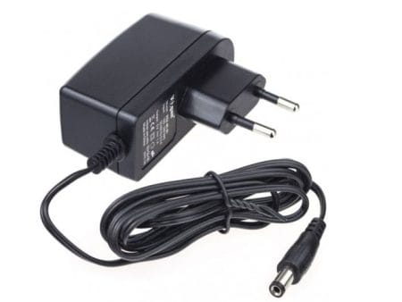 Hálózati dugasztáp/adapter (230V / 5V@2A)