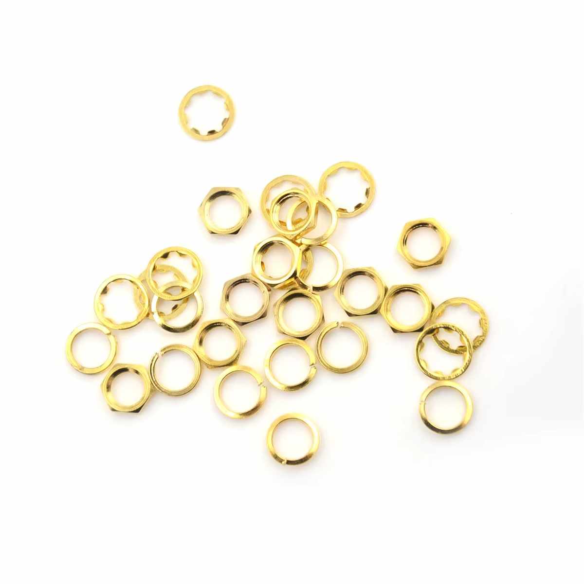 Professzionális SMA–UFL RF kábel 50 Ω impedanciával – megbízható jelátvitel RF eszközökhöz.