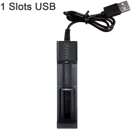 Ez az USB-s Li-ion/LiPo akkumulátortöltő akkor hasznos, amikor 18650, 14500 vagy hasonló méretű cellákat szeretnénk egyszerűen, külön tápegység nélkül tölteni. Elég egy USB-A aljzathoz, például számítógéphez, USB adapterhez vagy power bankhoz csatlakoztatni, így műhelyben, tanulóasztalon vagy terepi használat közben is könnyen bevethető. Jó választás lehet Arduino, mikrokontrolleres vagy DIY elektronikai projektekhez, ahol az akkumulátoros tápellátást külön kell kezelni.