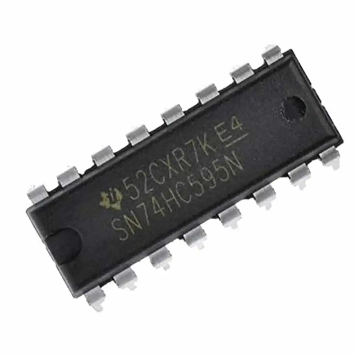 SN74HC595N DIP logikai IC – soros adatok kimenetekre történő eltolásához.