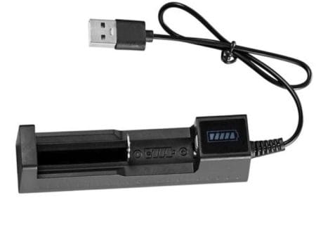 USB-s LiPo töltő kábel, amely 18650, 16340 és 14500 típusú akkumulátorokhoz használható.