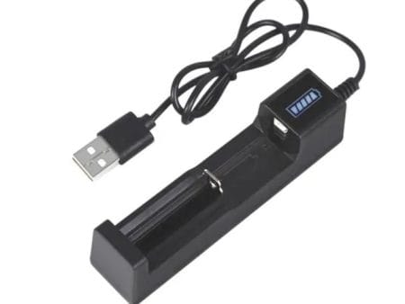 USB-s LiPo töltő kábel, amely 18650, 16340 és 14500 típusú akkumulátorokhoz használható.