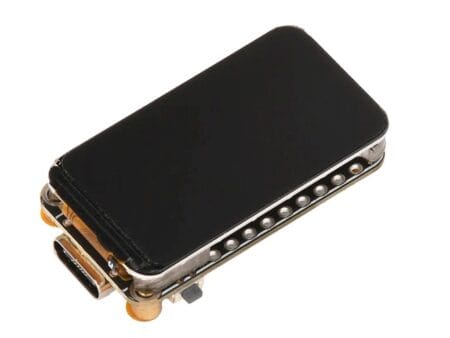 Az ESP32-C6 1,47 hüvelykes LCD fejlesztőpanel kompakt méretű, színes kijelzővel és Wi-Fi 6, valamint Bluetooth 5 támogatással rendelkezik, ideális választás IoT és HMI projektekhez