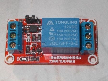 1 csatornás optocsatolt relémodul (piros, 12V) – megbízható vezérlési megoldás Arduino és mikrokontroller projektekhez