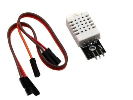 DHT22 modul: Egy háromtűs szenzormodul, fehér rácsos borítással és fekete nyákpanellel, amely hőmérséklet‑ és páratartalom‑mérést tesz lehetővé.