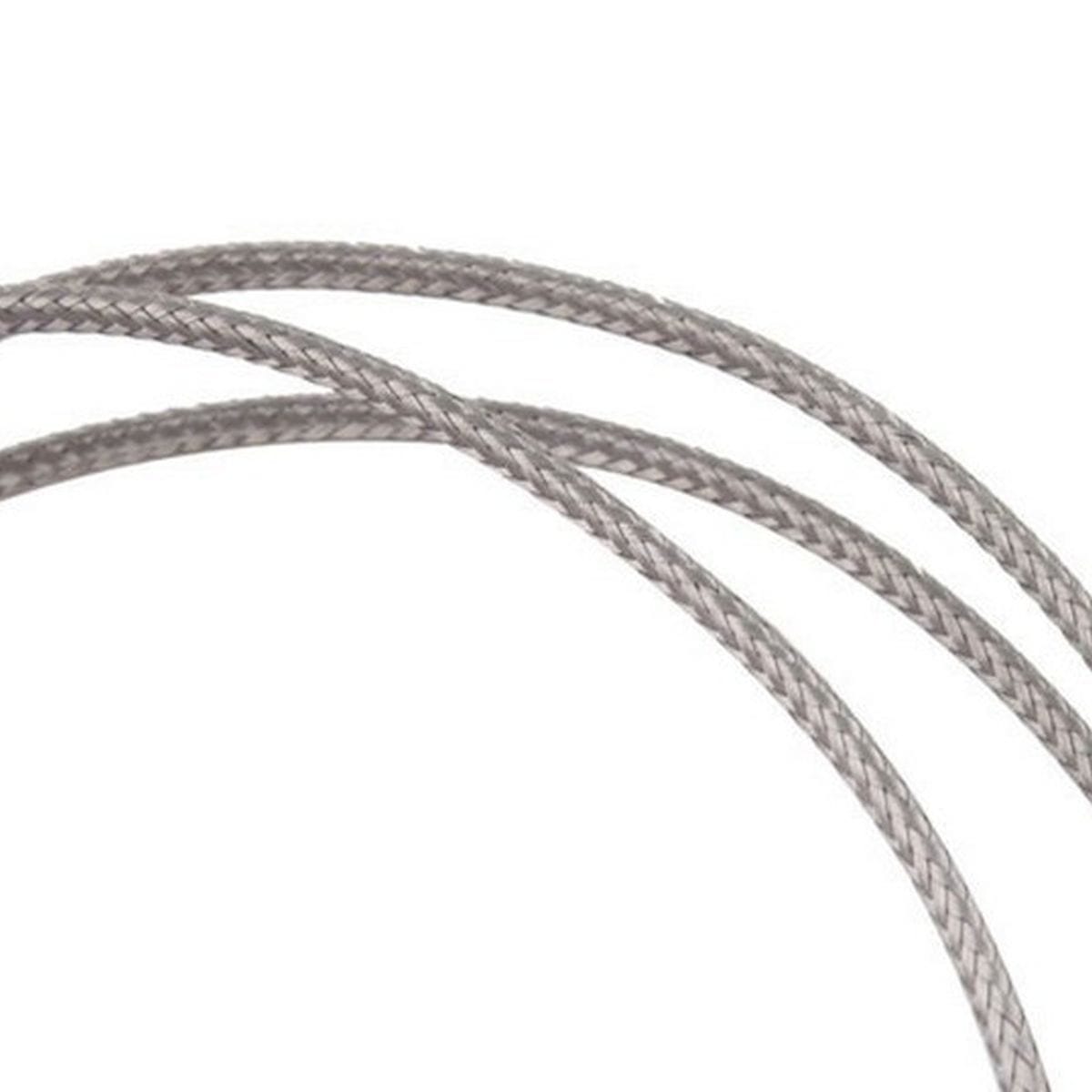 K-típusú hőelem közelről, menetes fém érzékelőfejjel, fonott kábelköpennyel, valamint piros és kék villás sarukkal, 0–600 °C közötti rögzített felületi méréshez.